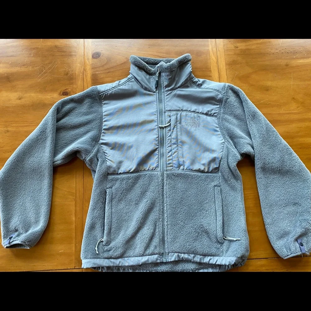 Woman’s North Face Osito Fleece Jacket - Picture 1 of 4